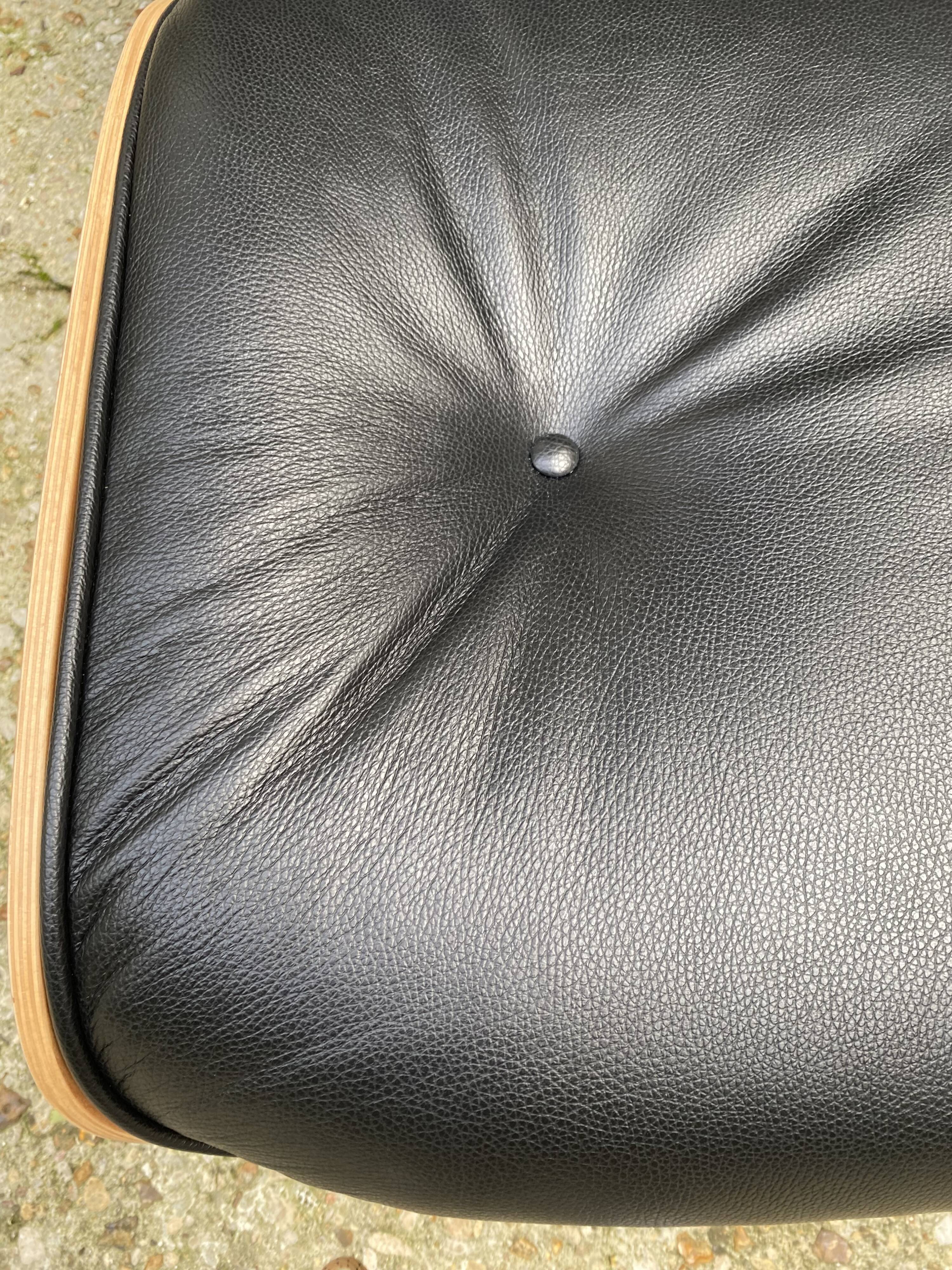 Charles Eames lounge chair - Herman Miller edition