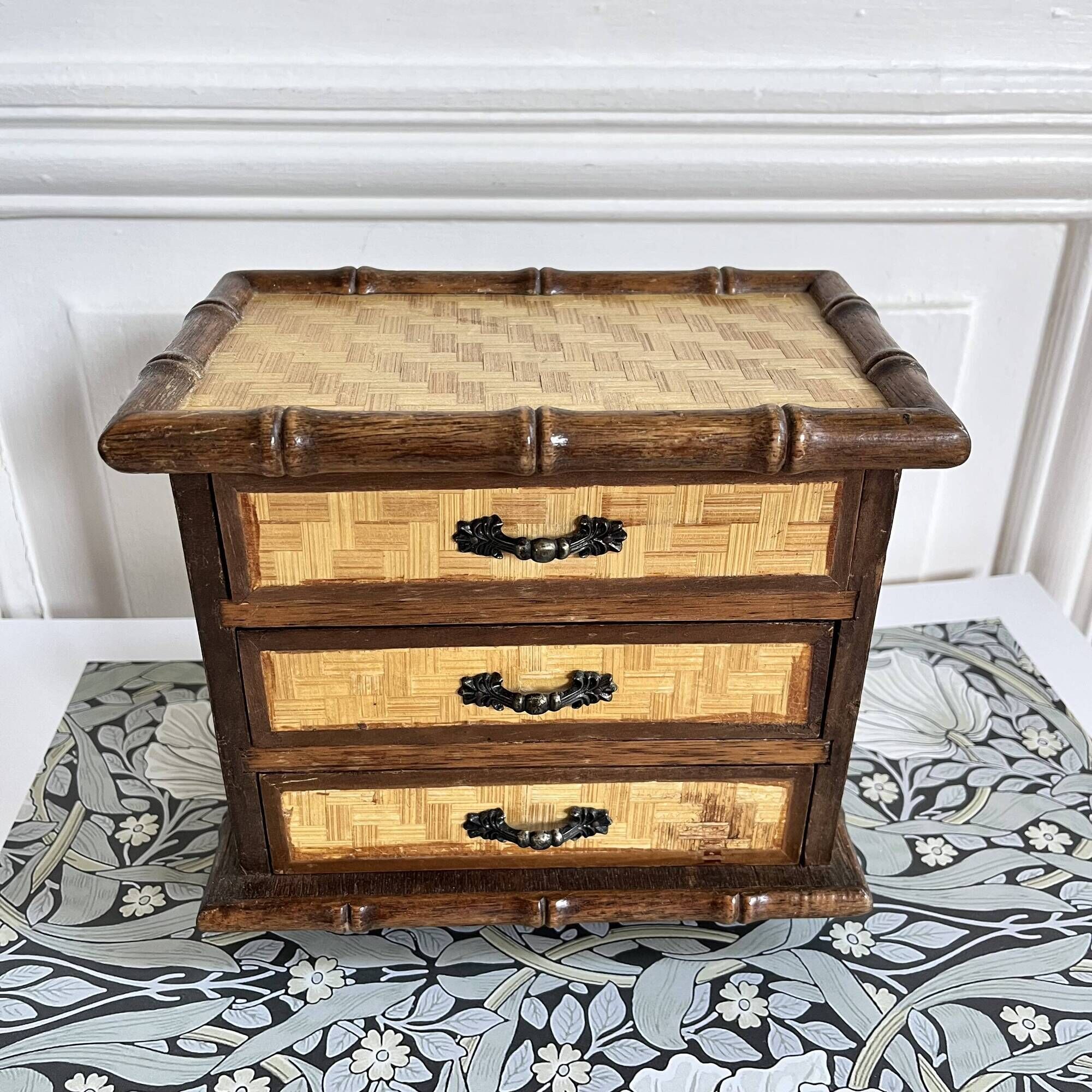 Vintage bamboo 3-drawer chest of drawers jewelry box