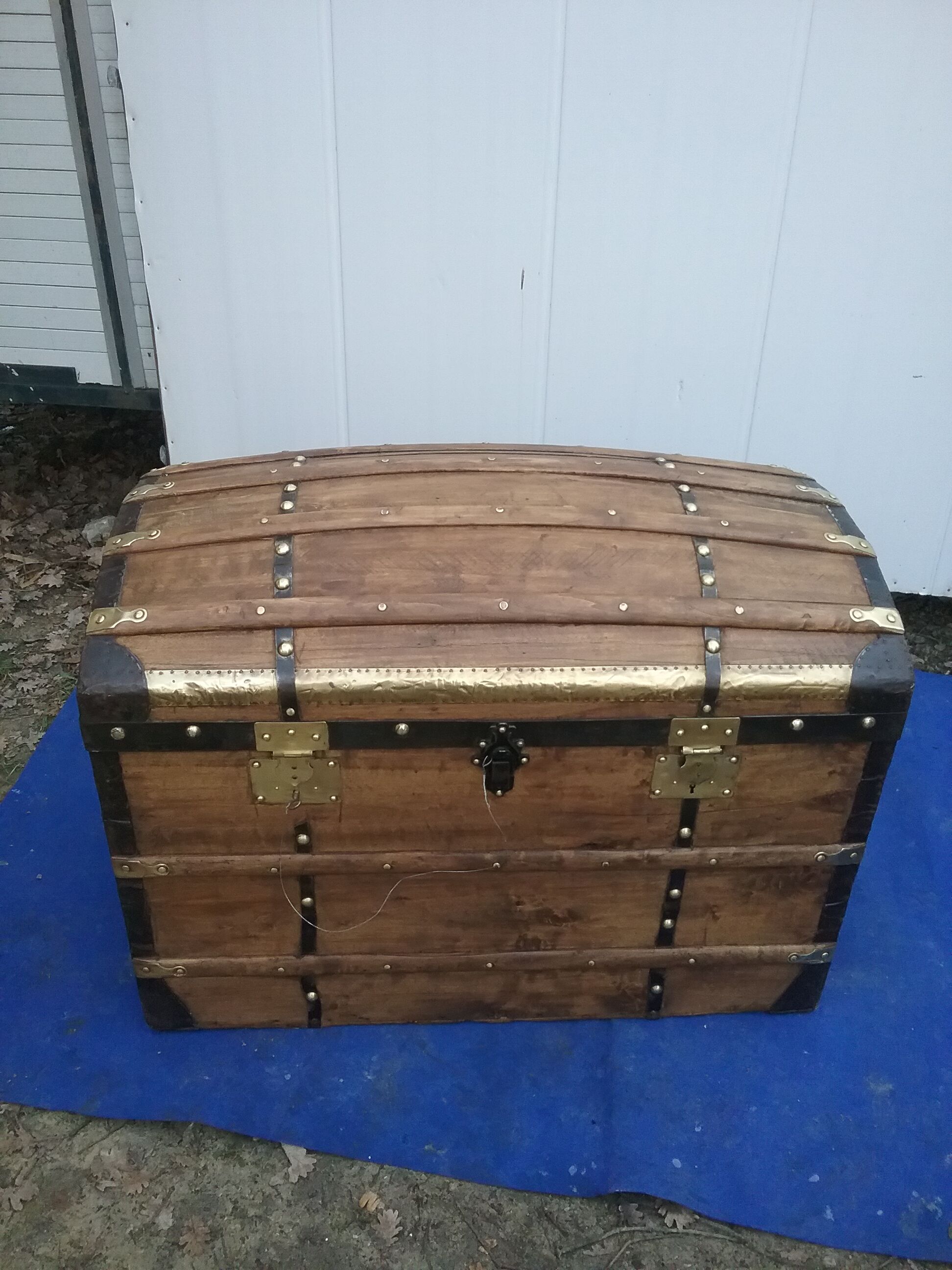 Curved trunk