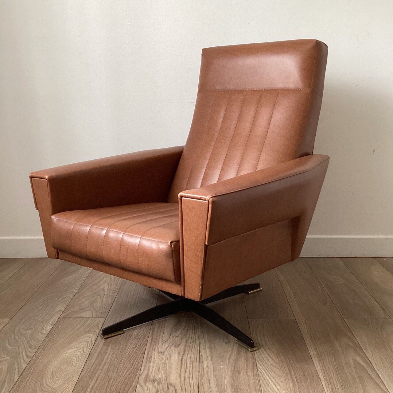 Swivel armchair 70s