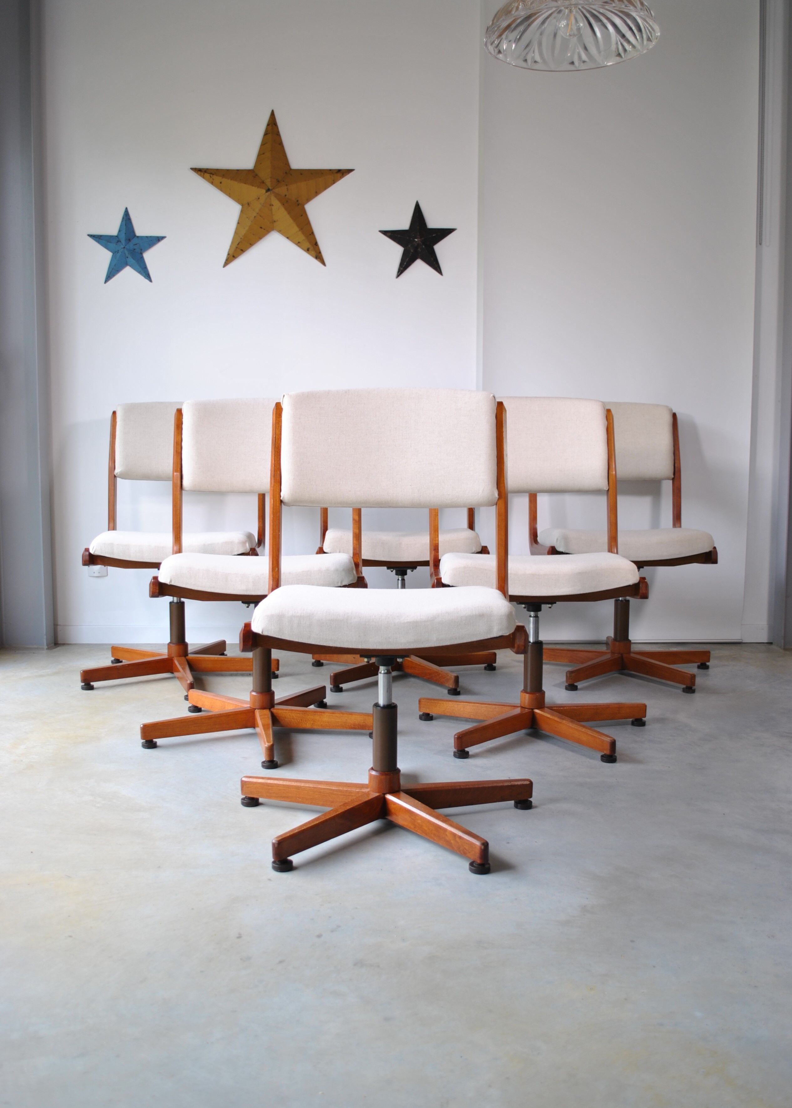 Armchair office conference 1970