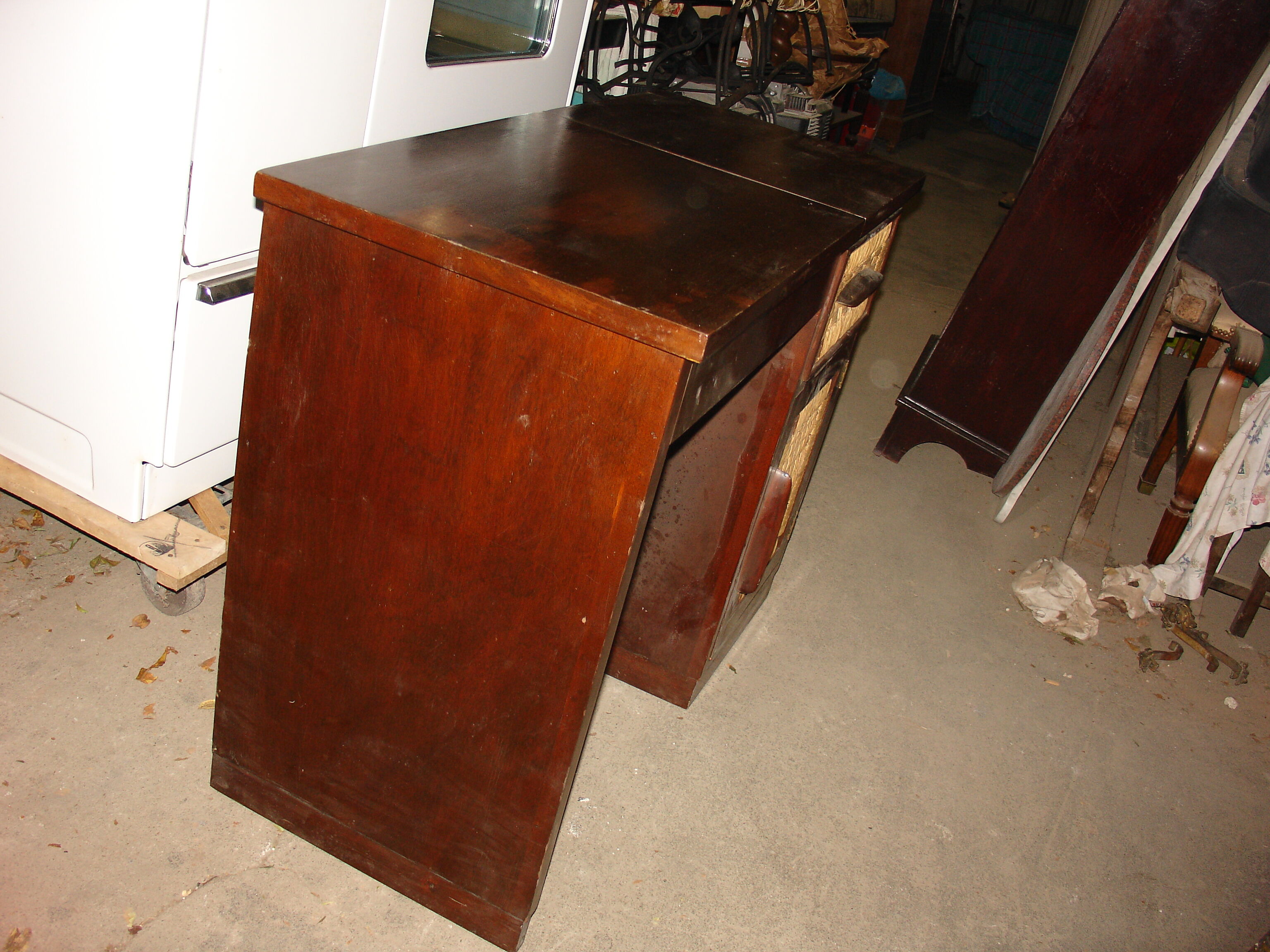 Dressing table in mahogany and straw, made in Mexico in 1959