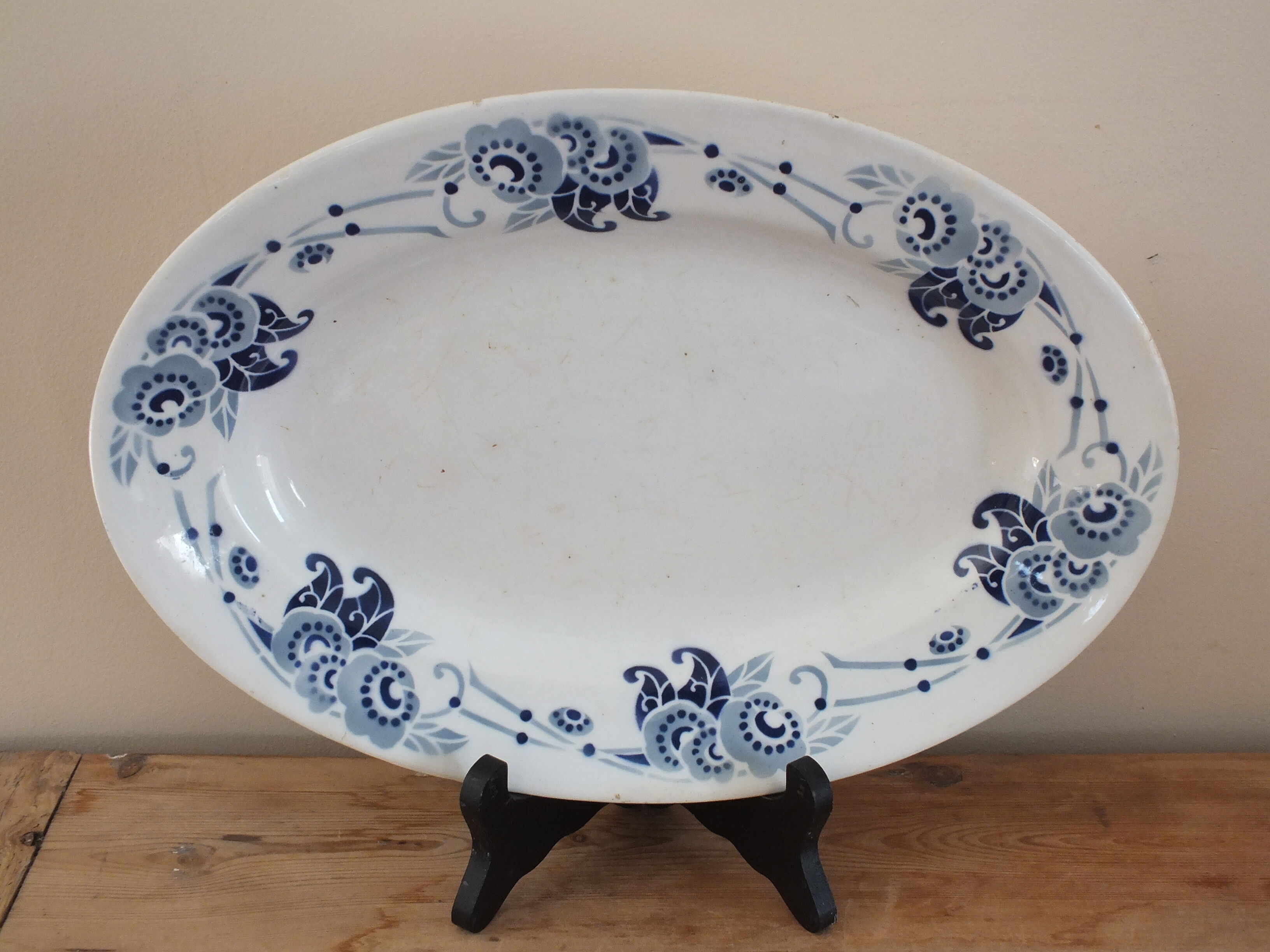 Oval dish Moulin des Loups service Villette en Terre de Fer