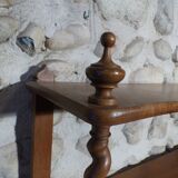 Walnut shelf with twisted columns
