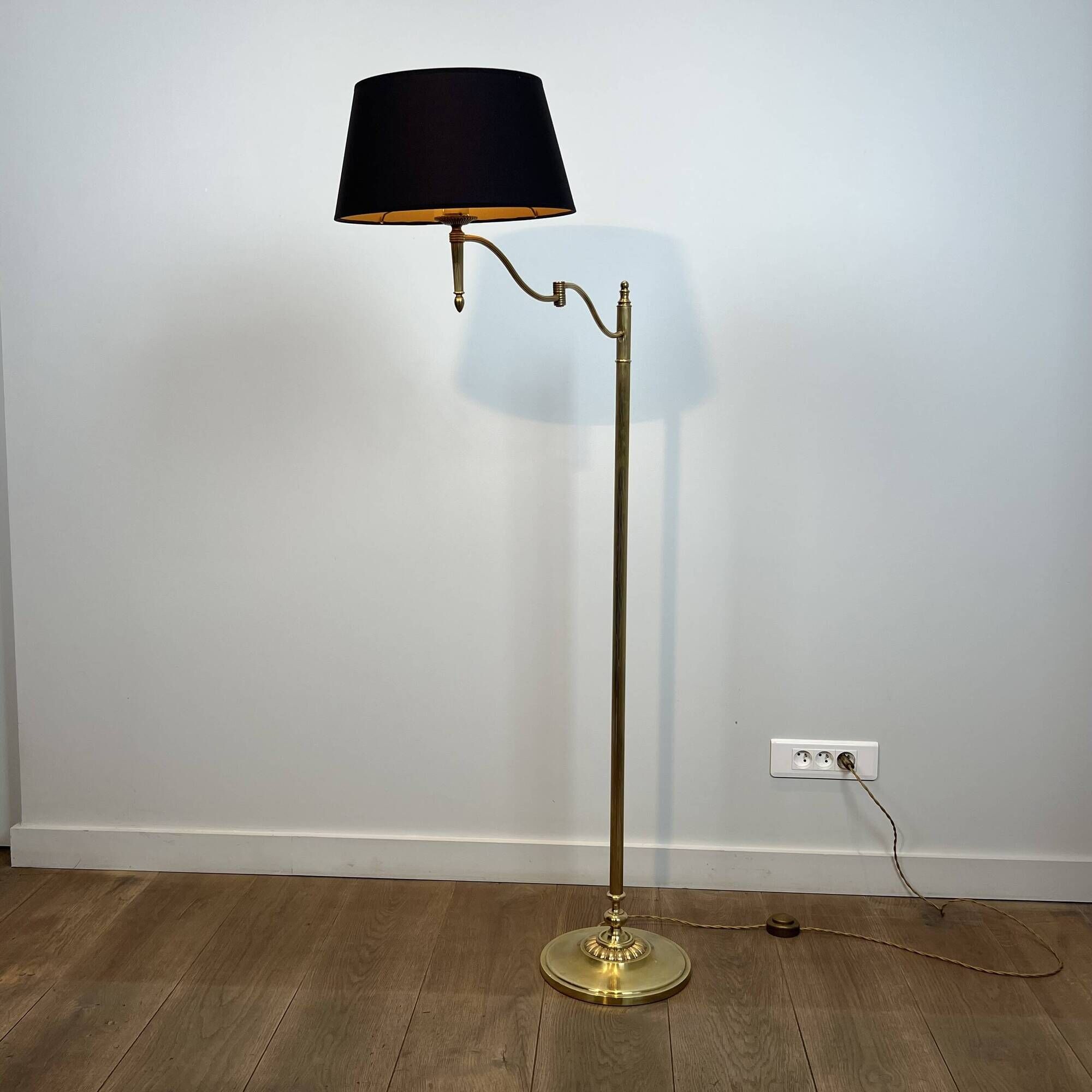Reading Floor Lamp with Adjustable Arm in Gold Brass. French Work. Vers