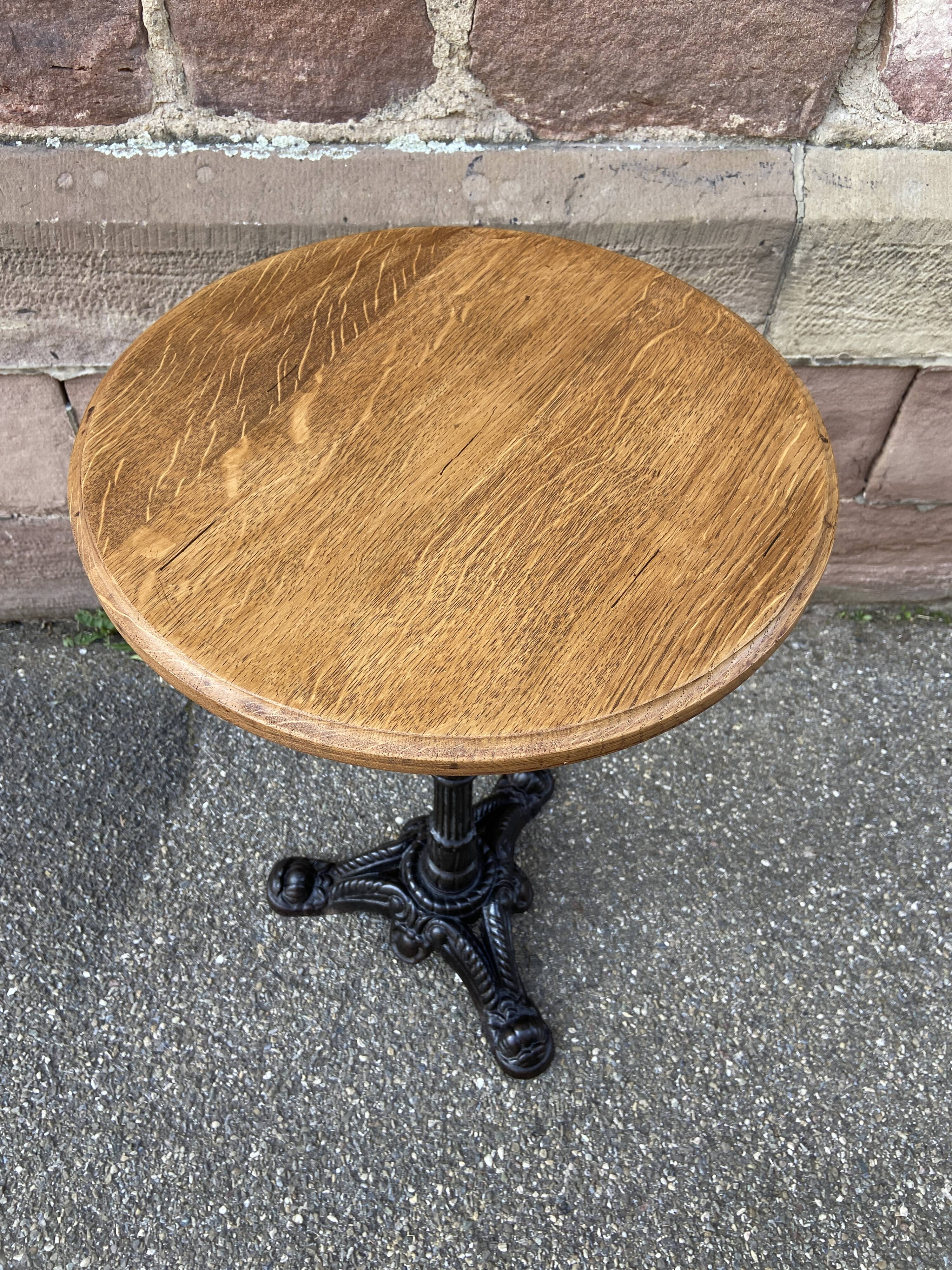 metal pedestal table, Art Deco garden bistro, Paris, 80s