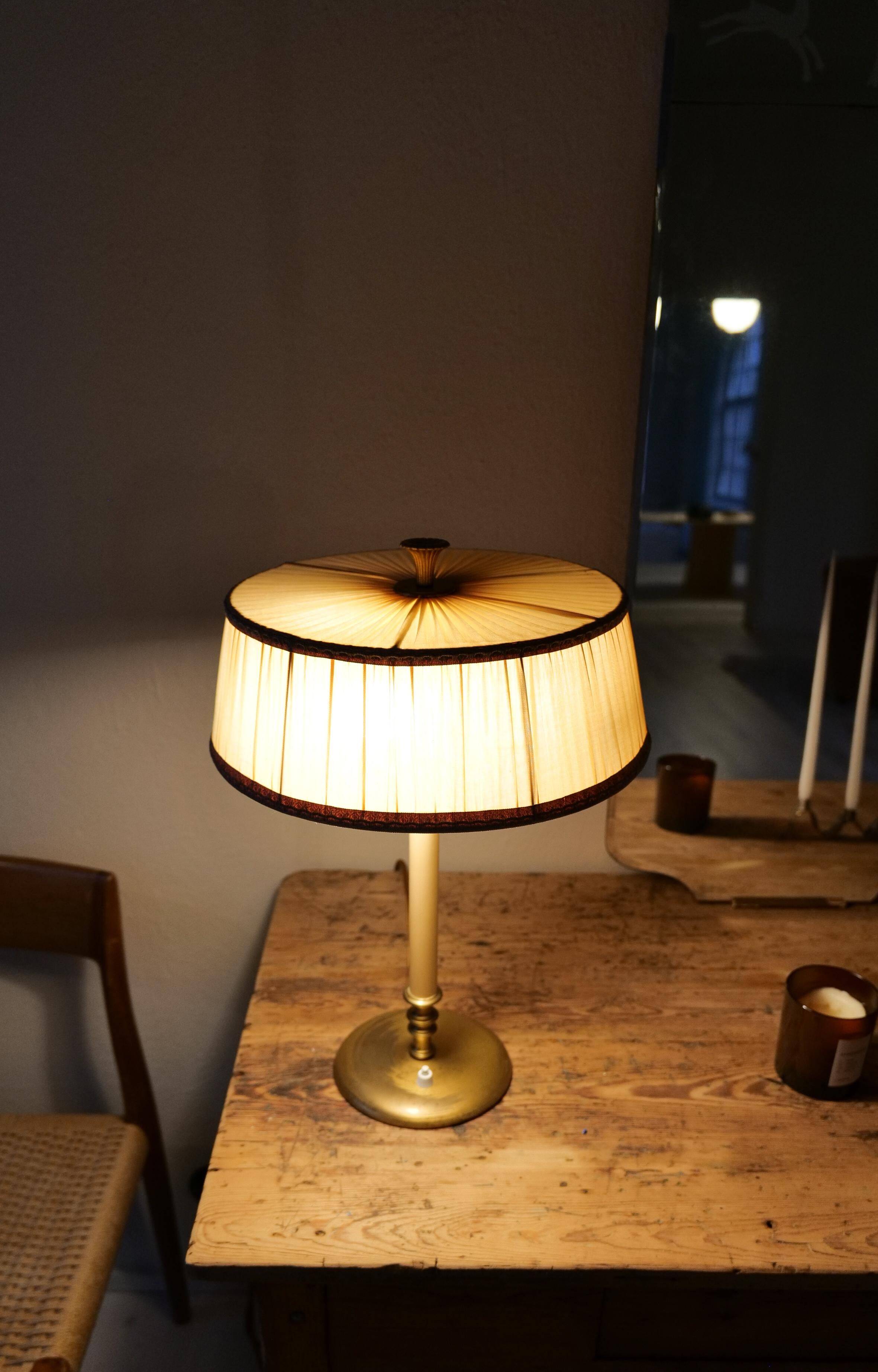 Art Deco table lamp from Nordiska Kompaniet, made in Sweden, 1940s.