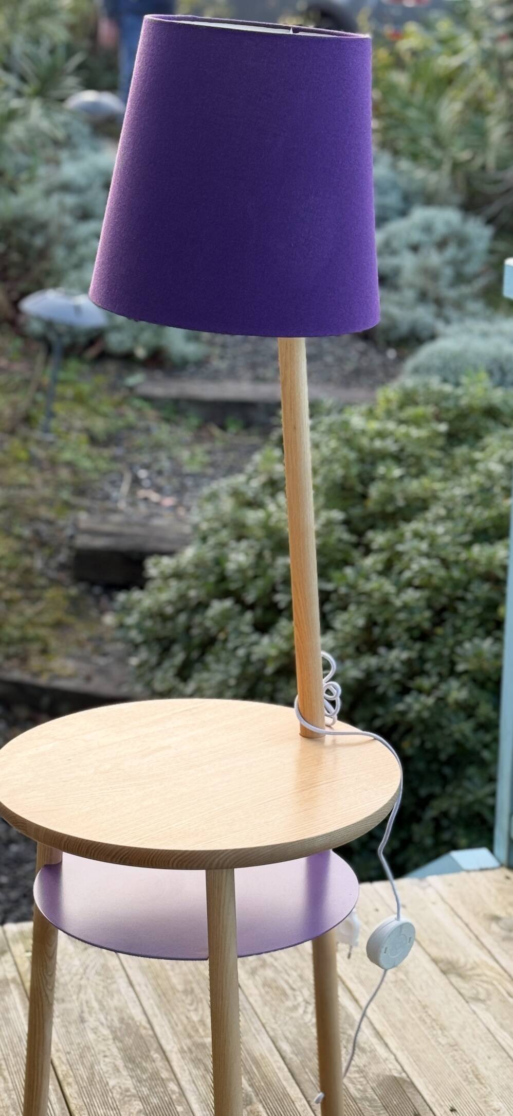 Table d'appoint, lampadaire Josette par Hartô