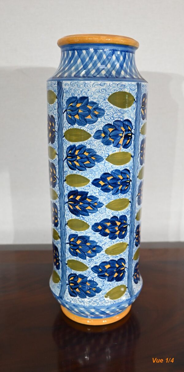 Vase rouleau en porcelaine, début XXe