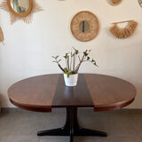 Vintage extendable Baumann round table