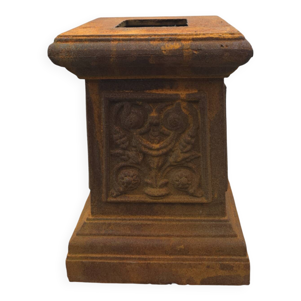 Socle en fonte pour statue ou médicis — Beyit