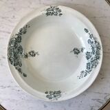 Plat creux en Terre de Fer Bertrand Bordeaux modèle "Anémone" fin XIXème
