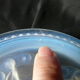 3 dessous de bouteille en verre moulé pressé opalescent bleuté