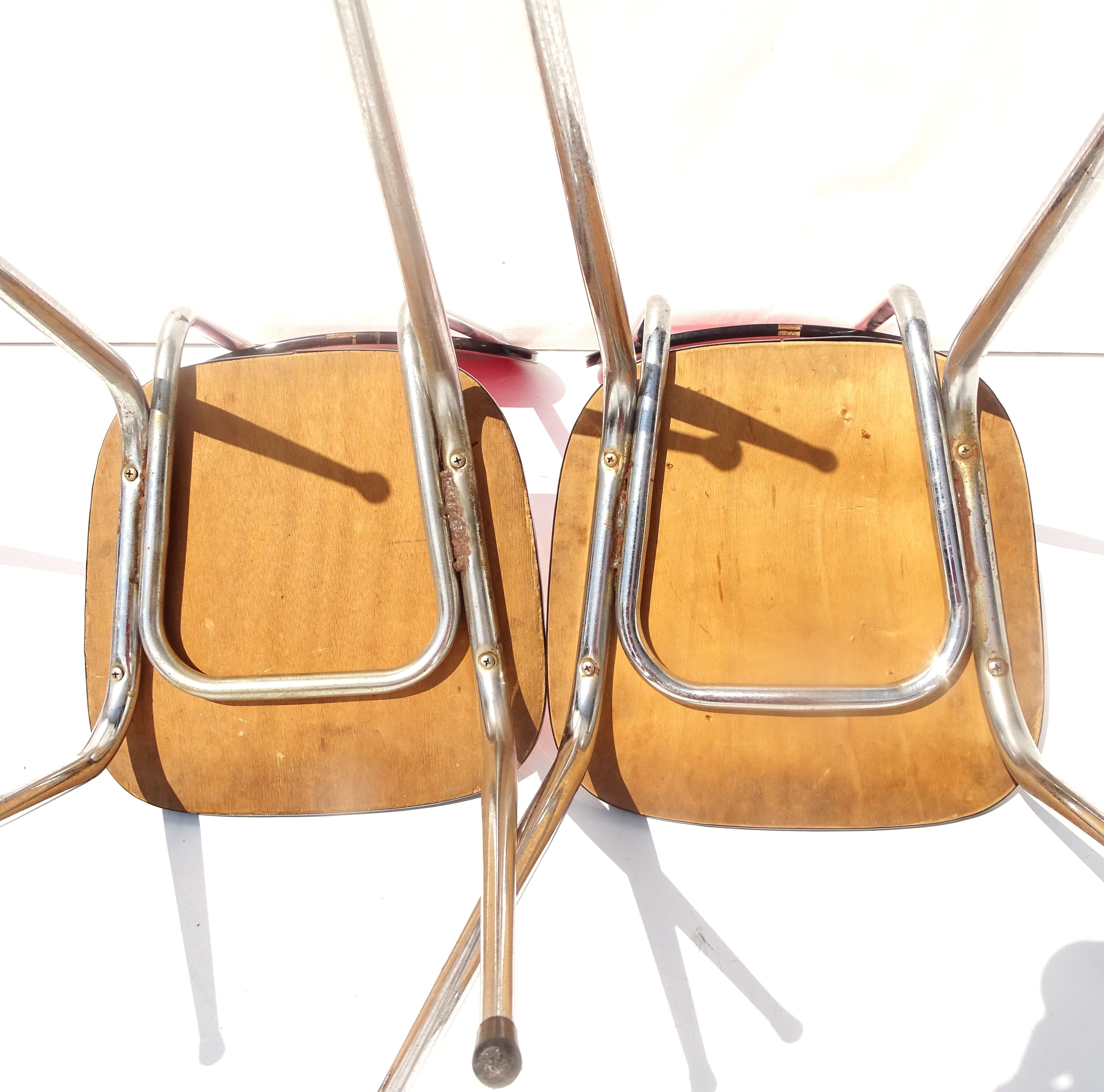 Lot 4 chaises formica rouge