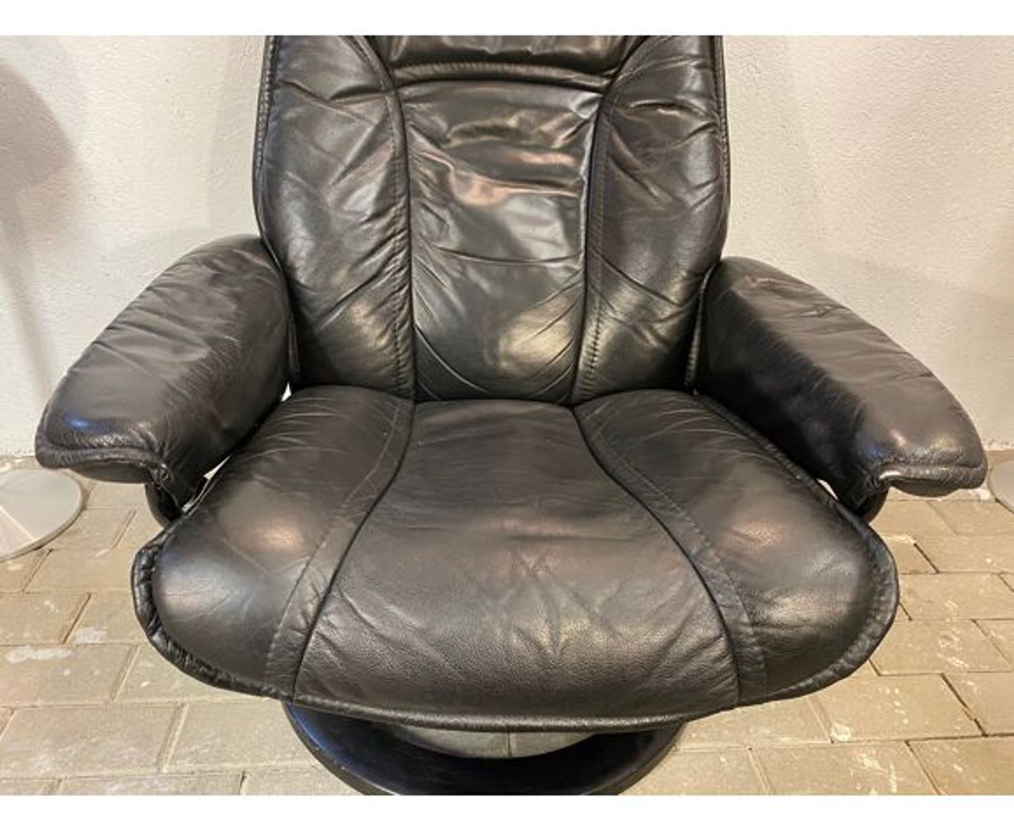 Armchair relaxation leather & footrest Stressless model Ekornes vintage 1980