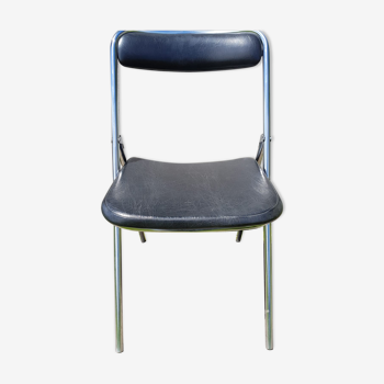 Former metal fold chair