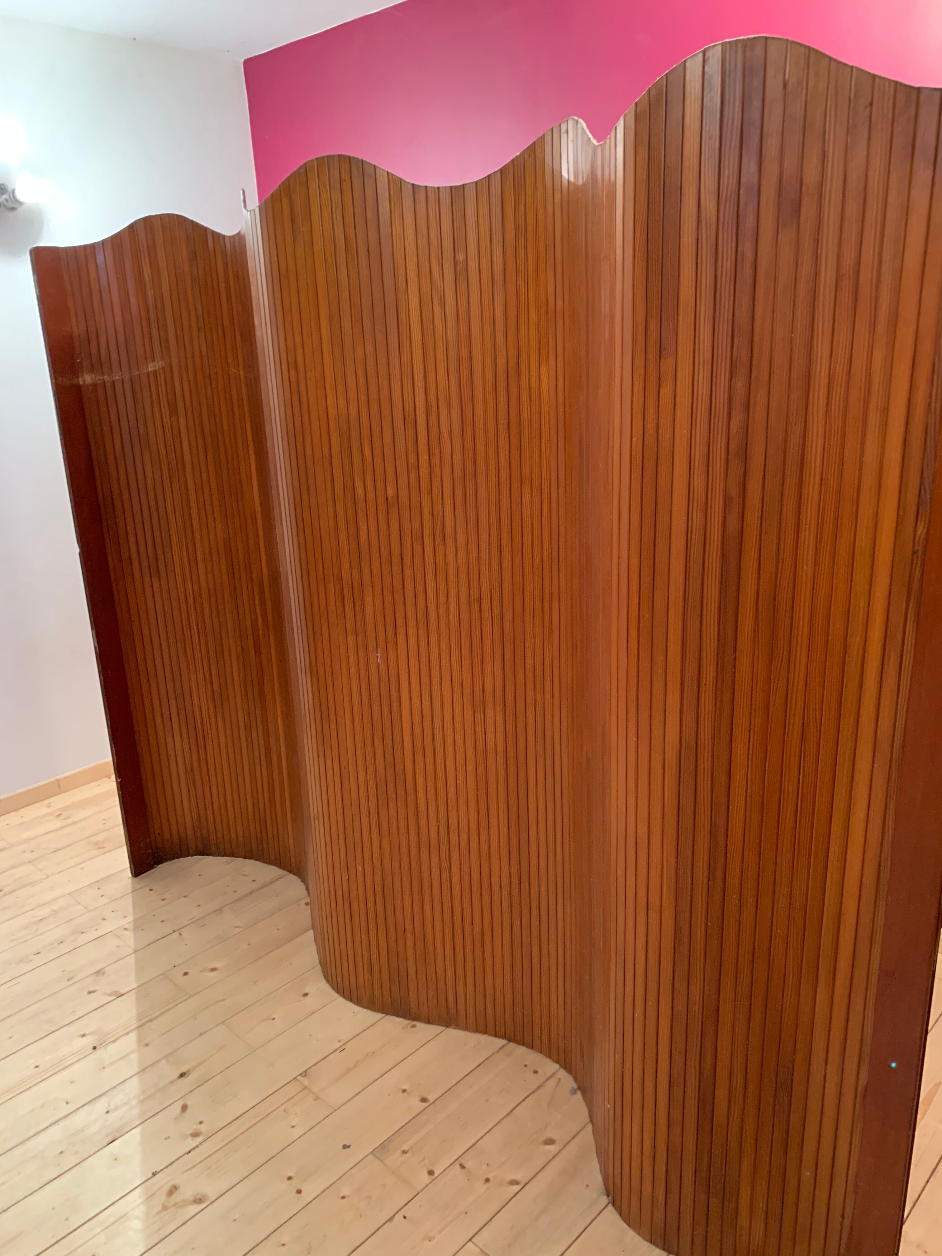 Free-form baumann screen 250 x 180