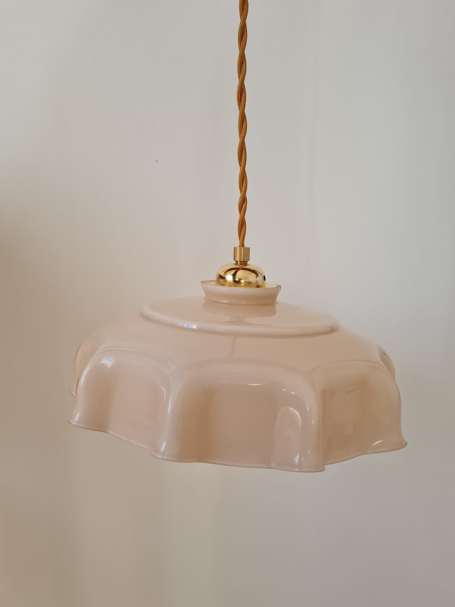 Pastel pink opaline pendant lamp