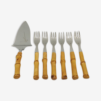 Set of 7 cutlery with bamboo sleeve dessert