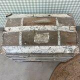 White patinated trunk