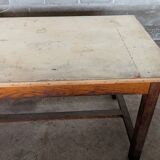 Farm table