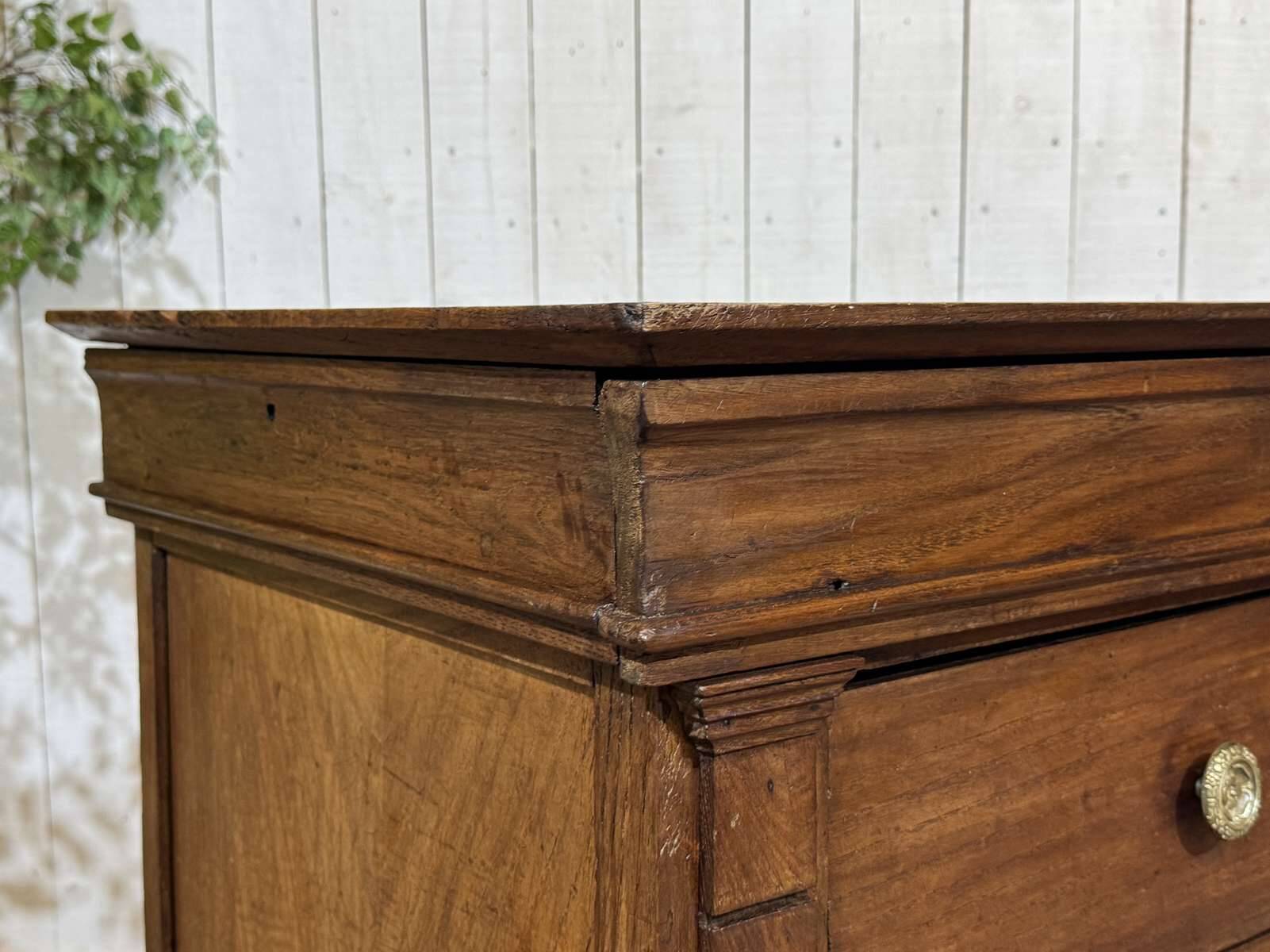 Commode Restauration 19ème en châtaigner