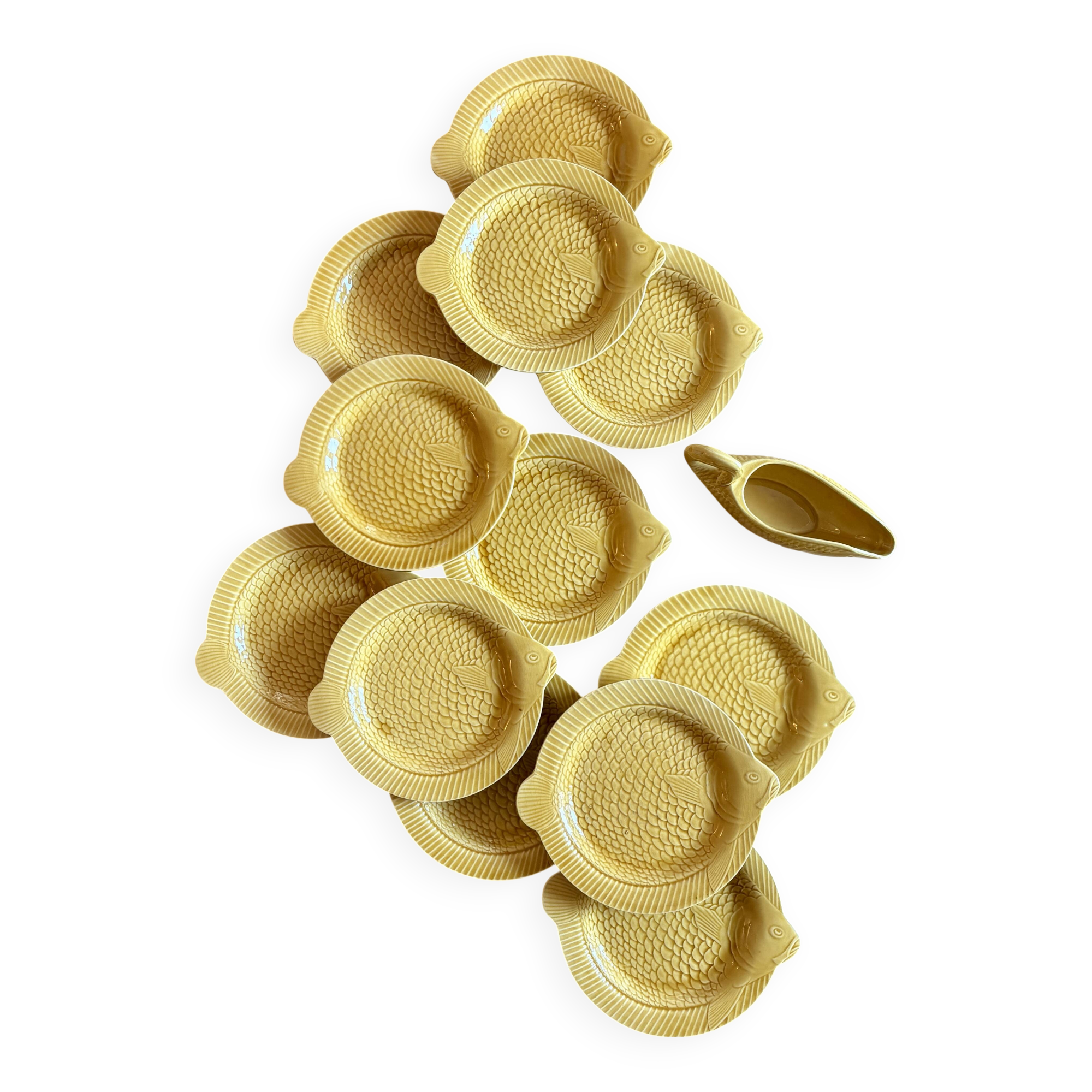 Set of 11 vintage Sarreguemines fish plates and sauceboat