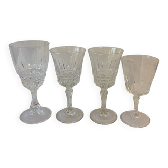 Lot de 4 verres à pieds