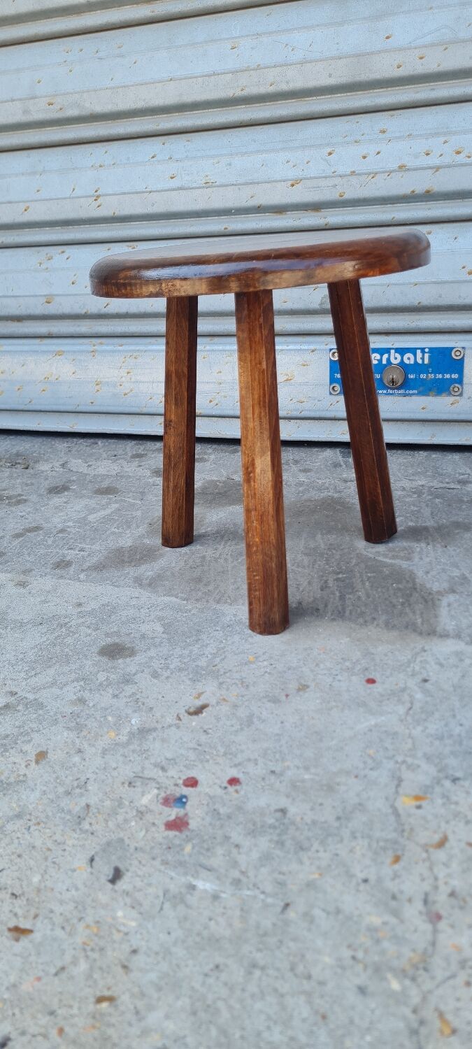 Tripod stool
