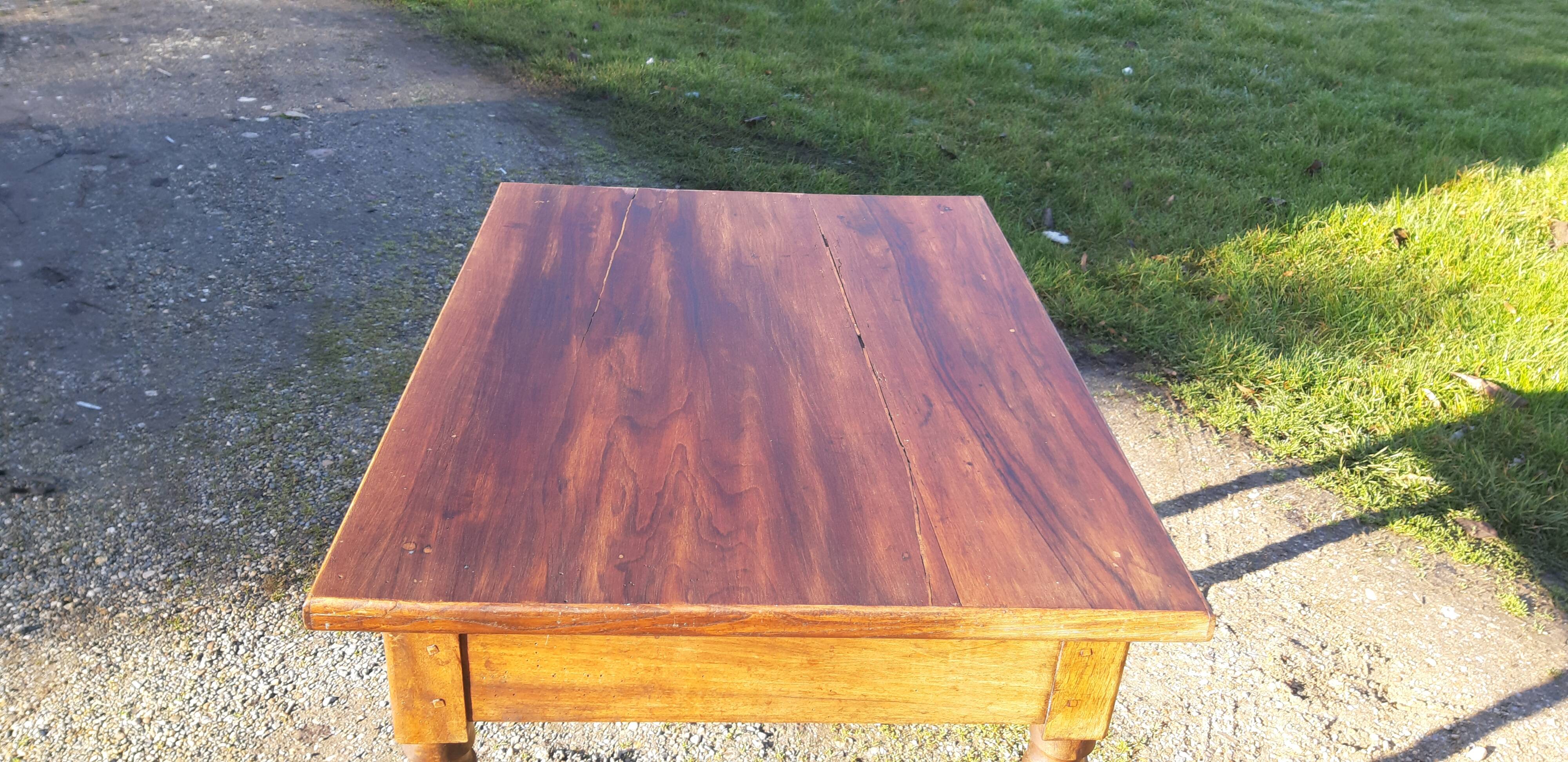 Walnut table 19th 1 drawer