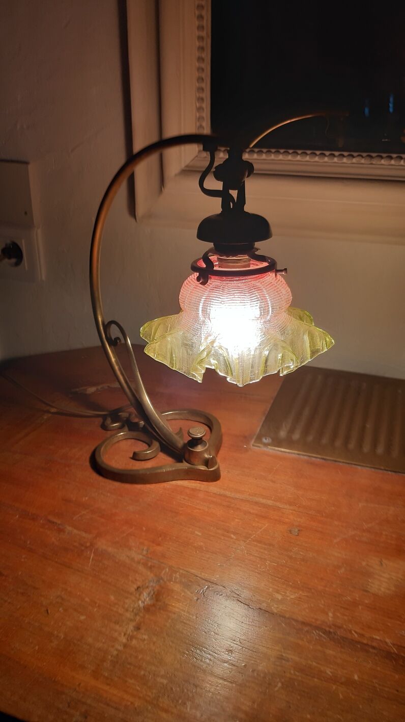 Art deco bronze lamp