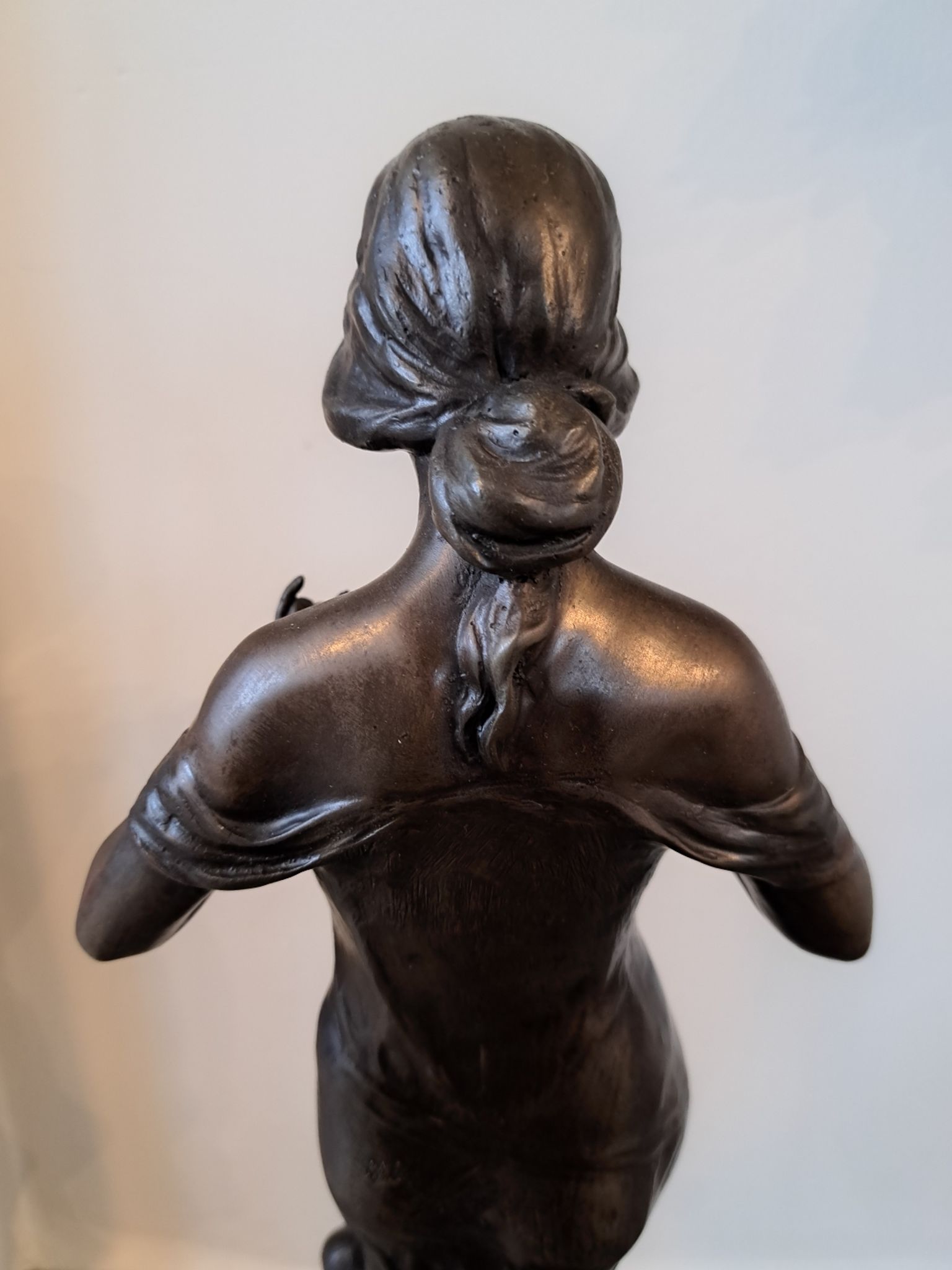 Sculpture femme art nouveau en bronze