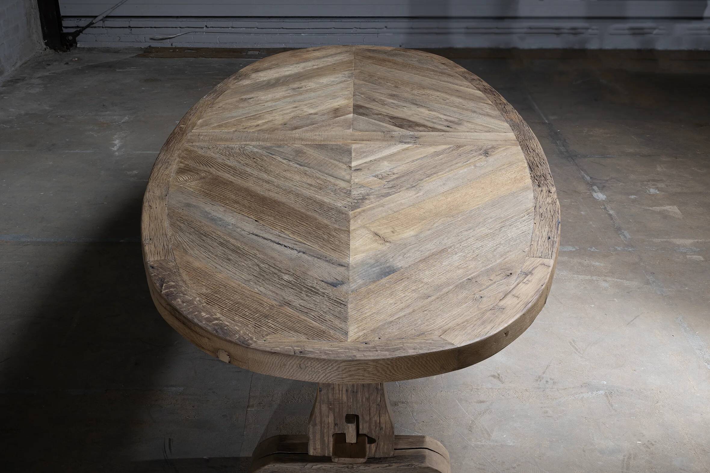 Oval Diamond Table – Antique Oak 240 cm
