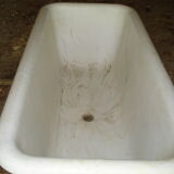 Cast iron lion's feet bathtub