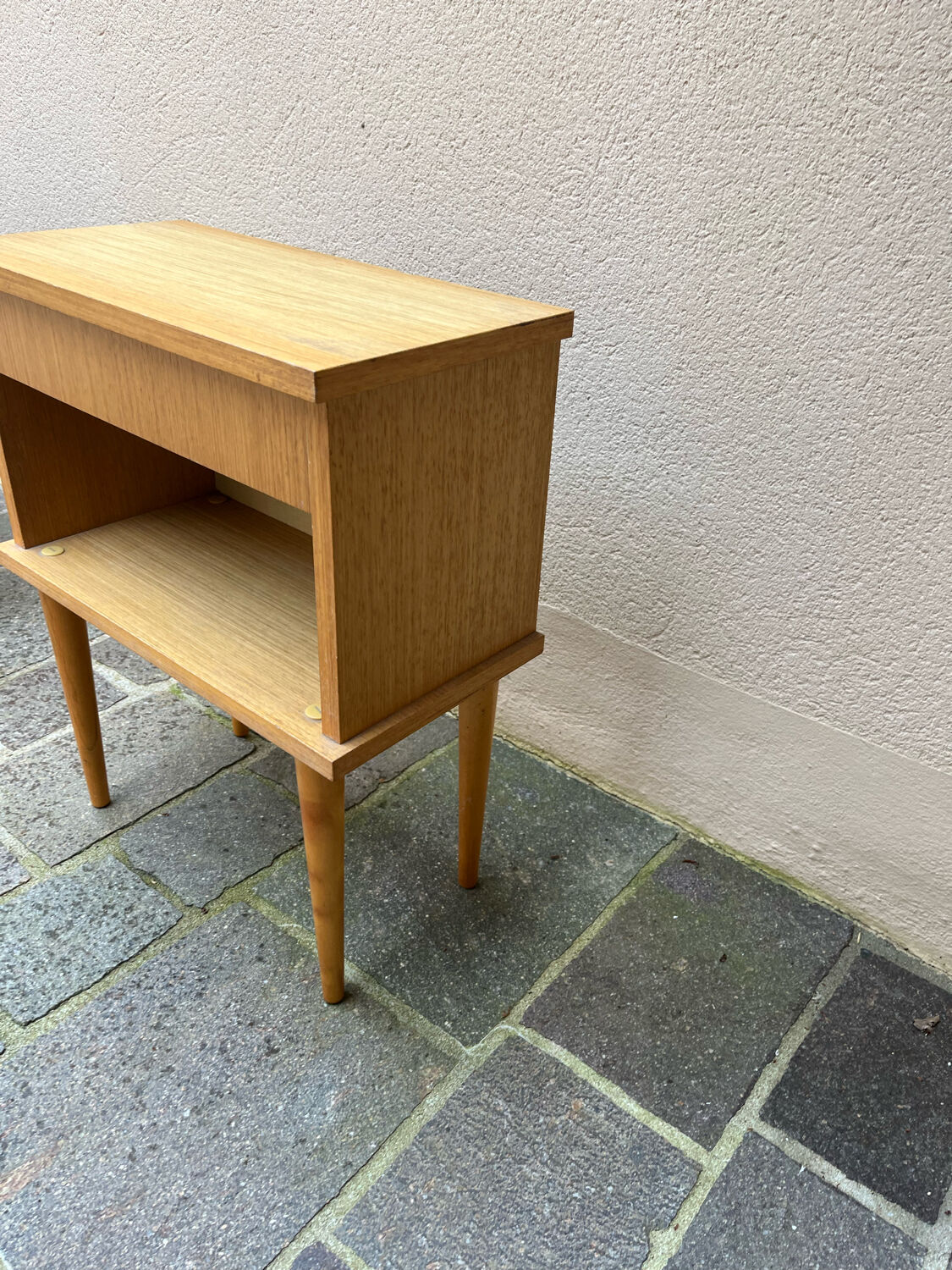 Bedside table