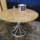 Table ronde piétement tulipe
