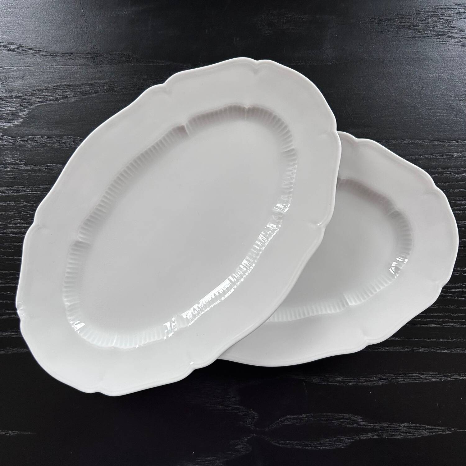 Pair of classic oval dishes