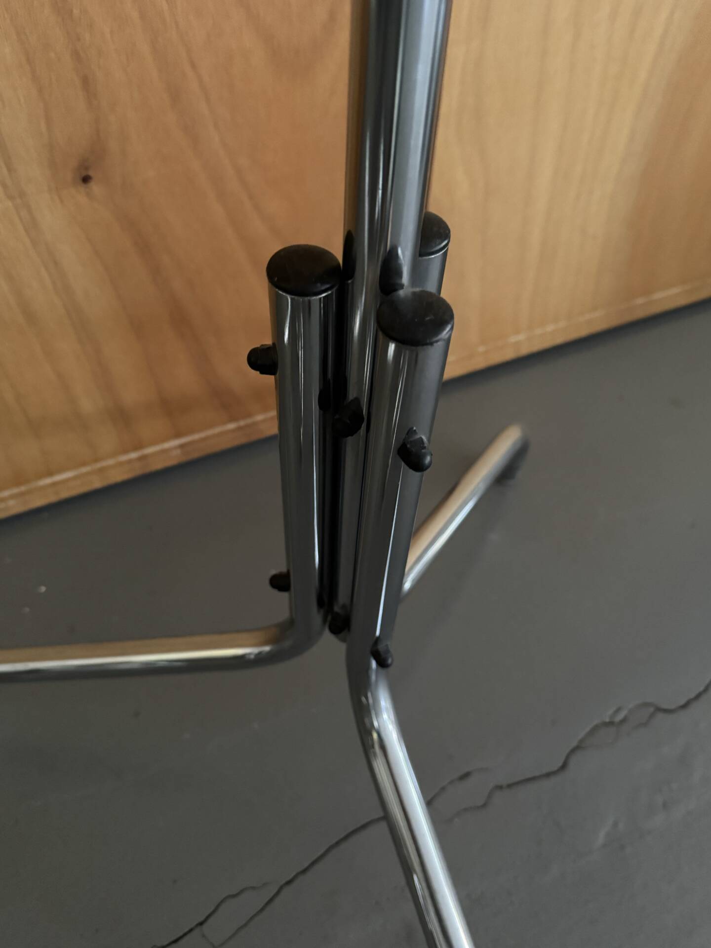 Portemanteau perroquet métal chromé