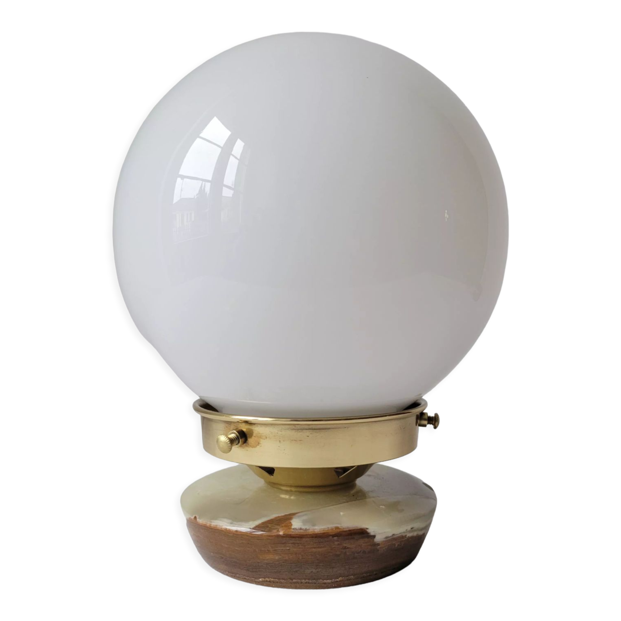 Onyx lamp and opaline wall lamps