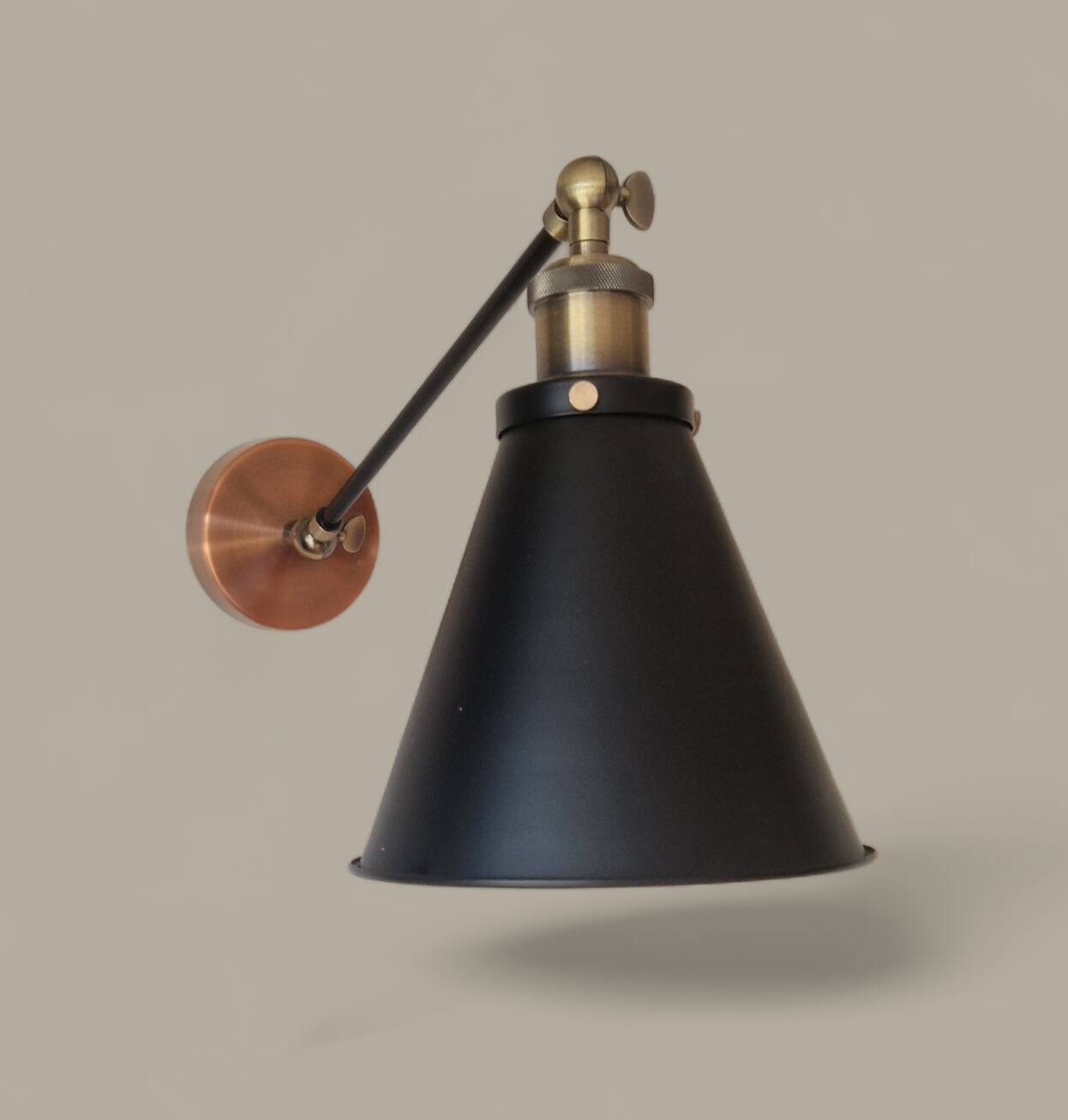 Industrial design wall light - Aluminium and brass