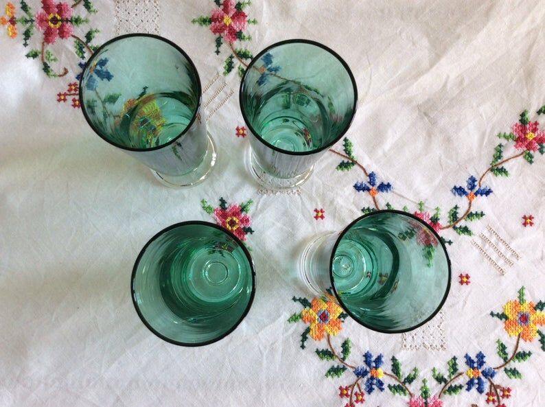 Set of 4 70s green glass flutes Luminarc Arcoroc