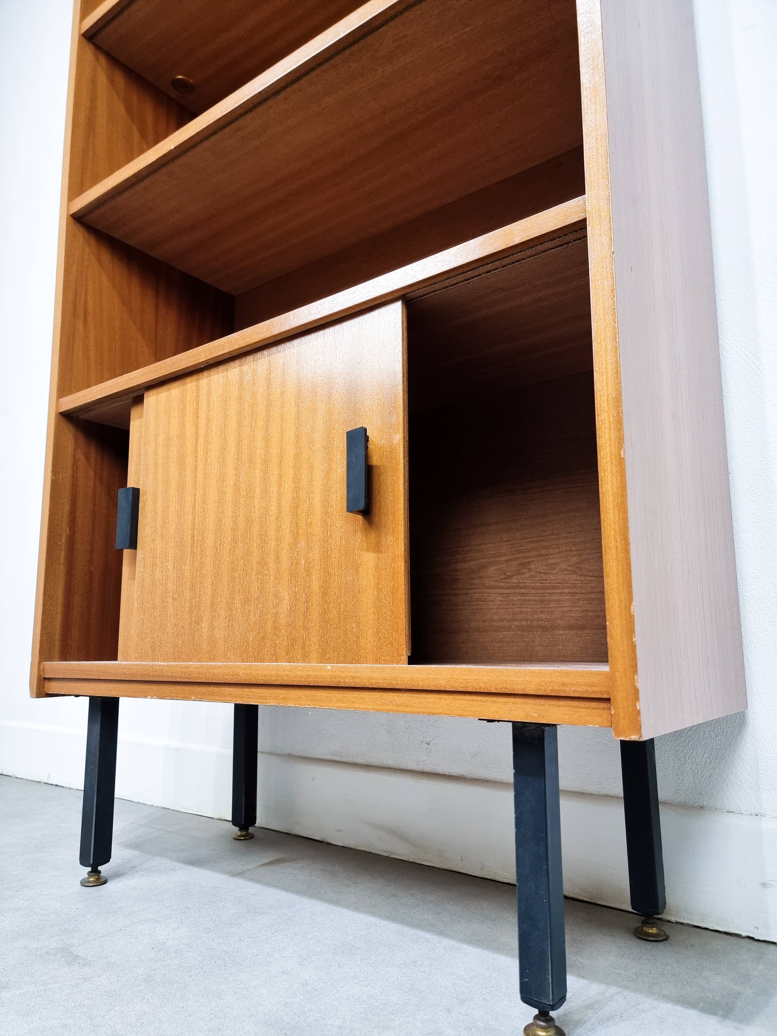 Bookcase 60