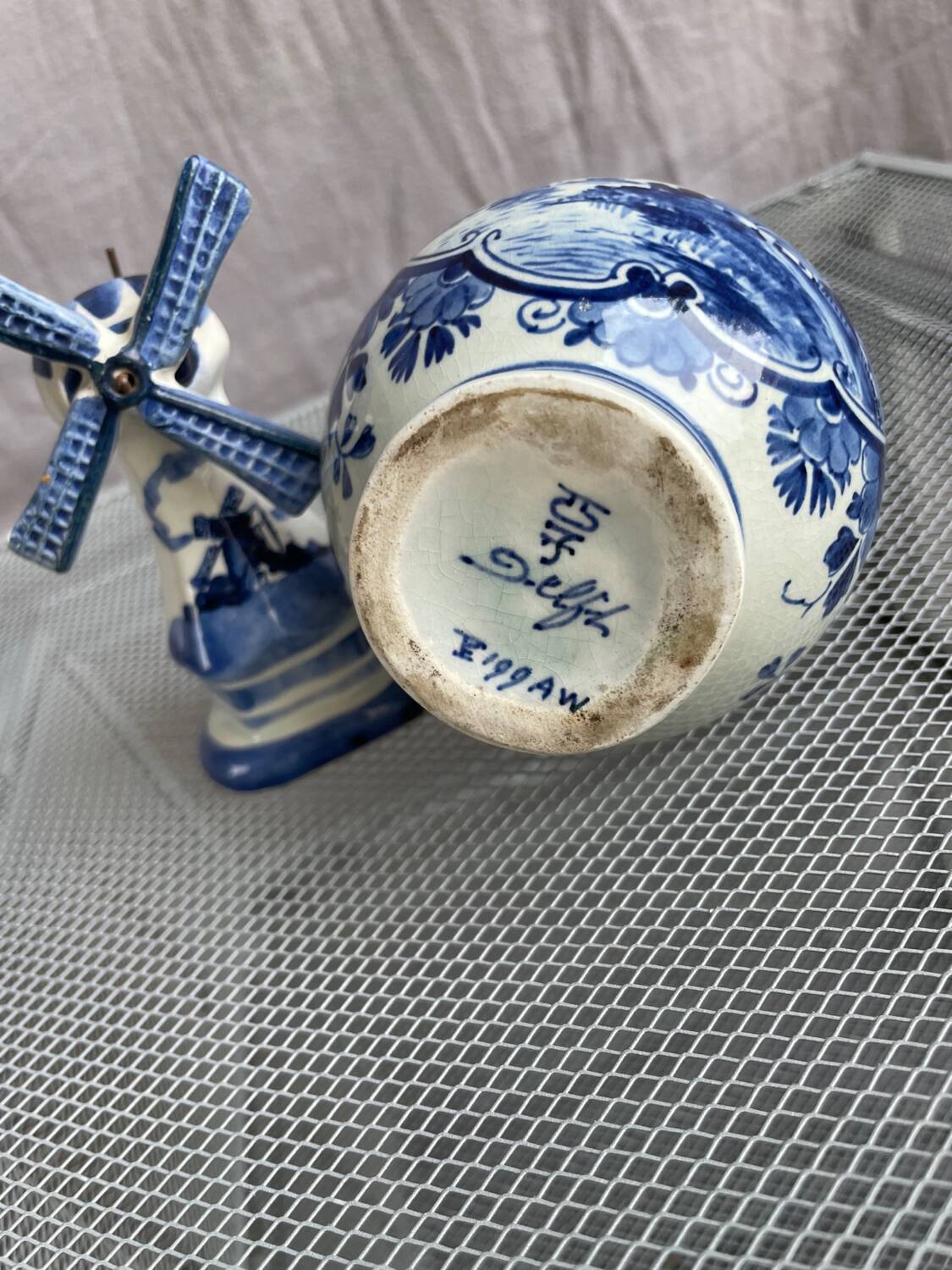 Lot of old Delft vase and mill