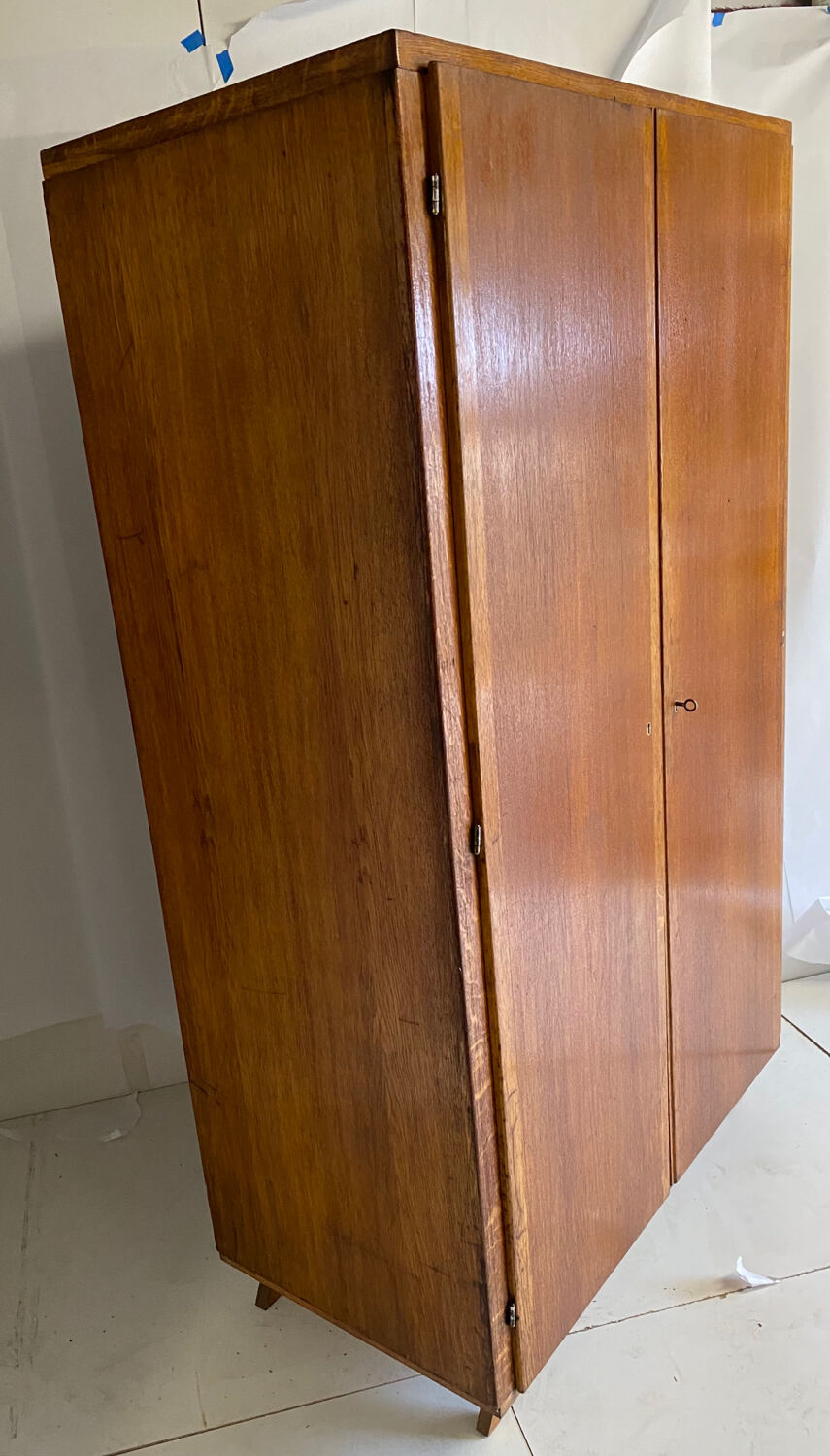 Vintage wardrobe feet compass