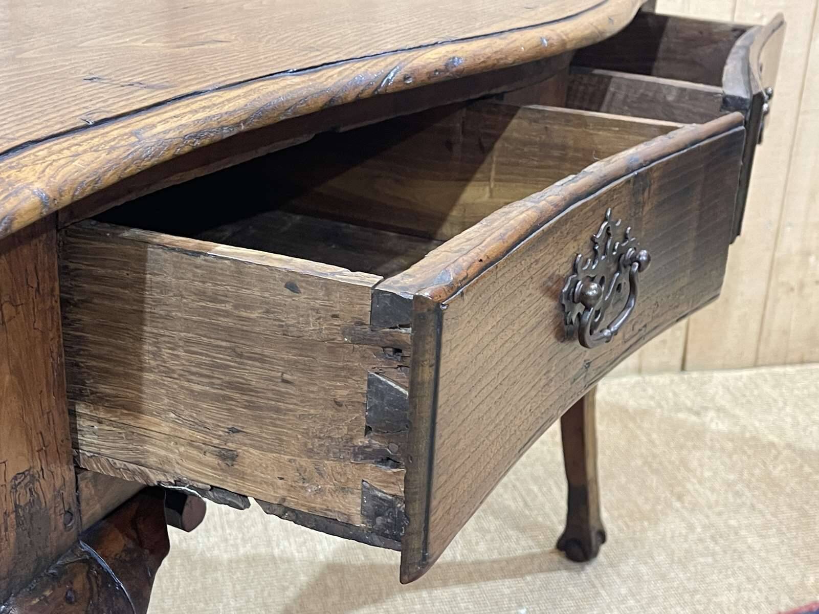 Console rustique anglaise du 18ème siècle en châtaignier et merisier