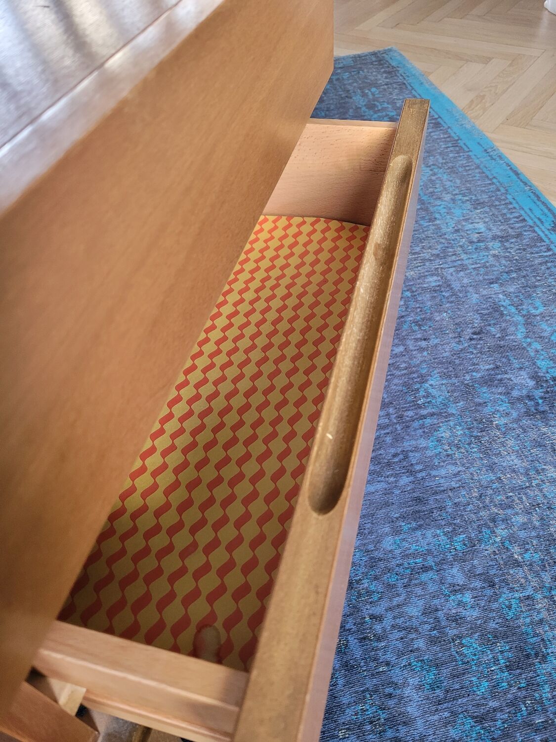Pair of vintage bedside tables with 2 drawers
