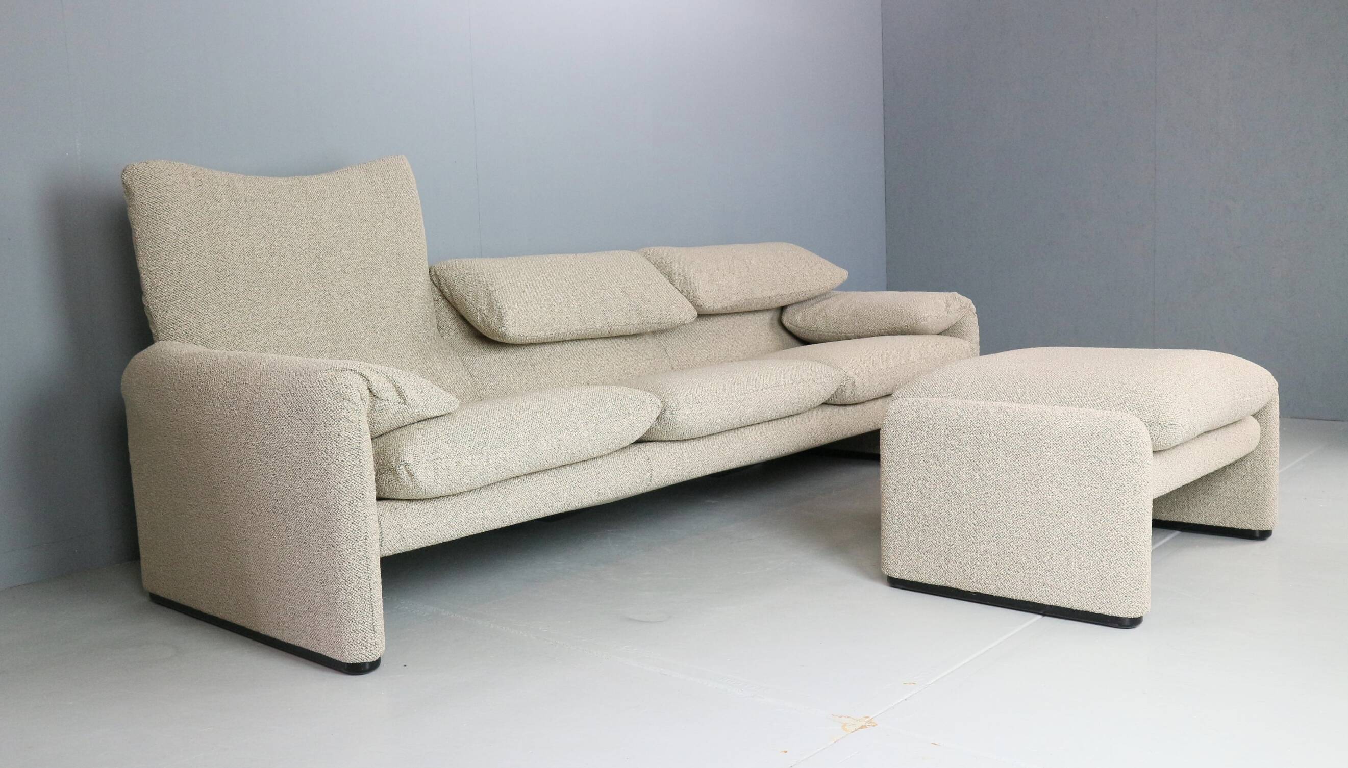 Vico Magistretti "Maralunga" footstool re-upholstered For Cassina