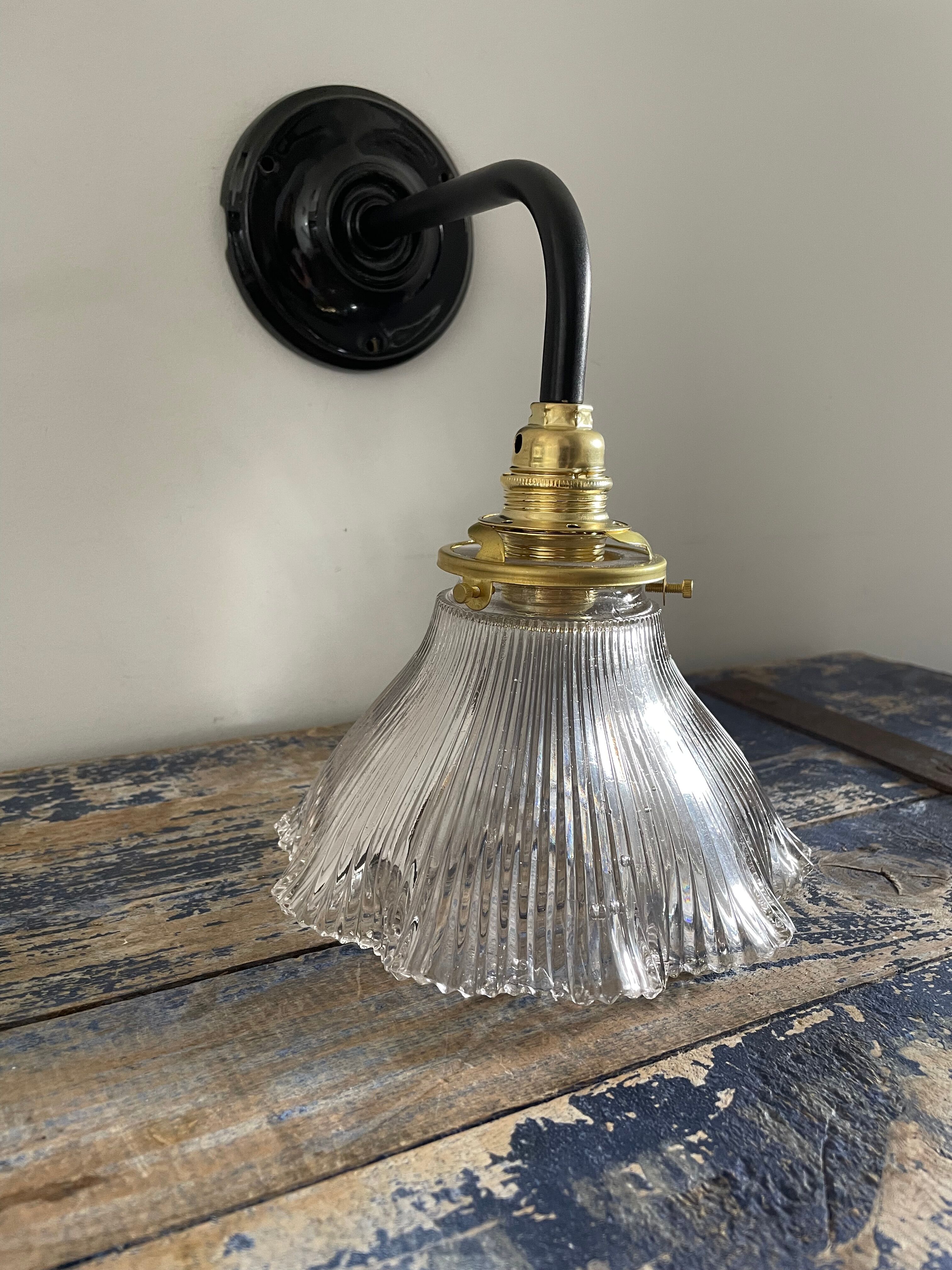 Applique vintage en verre holophane