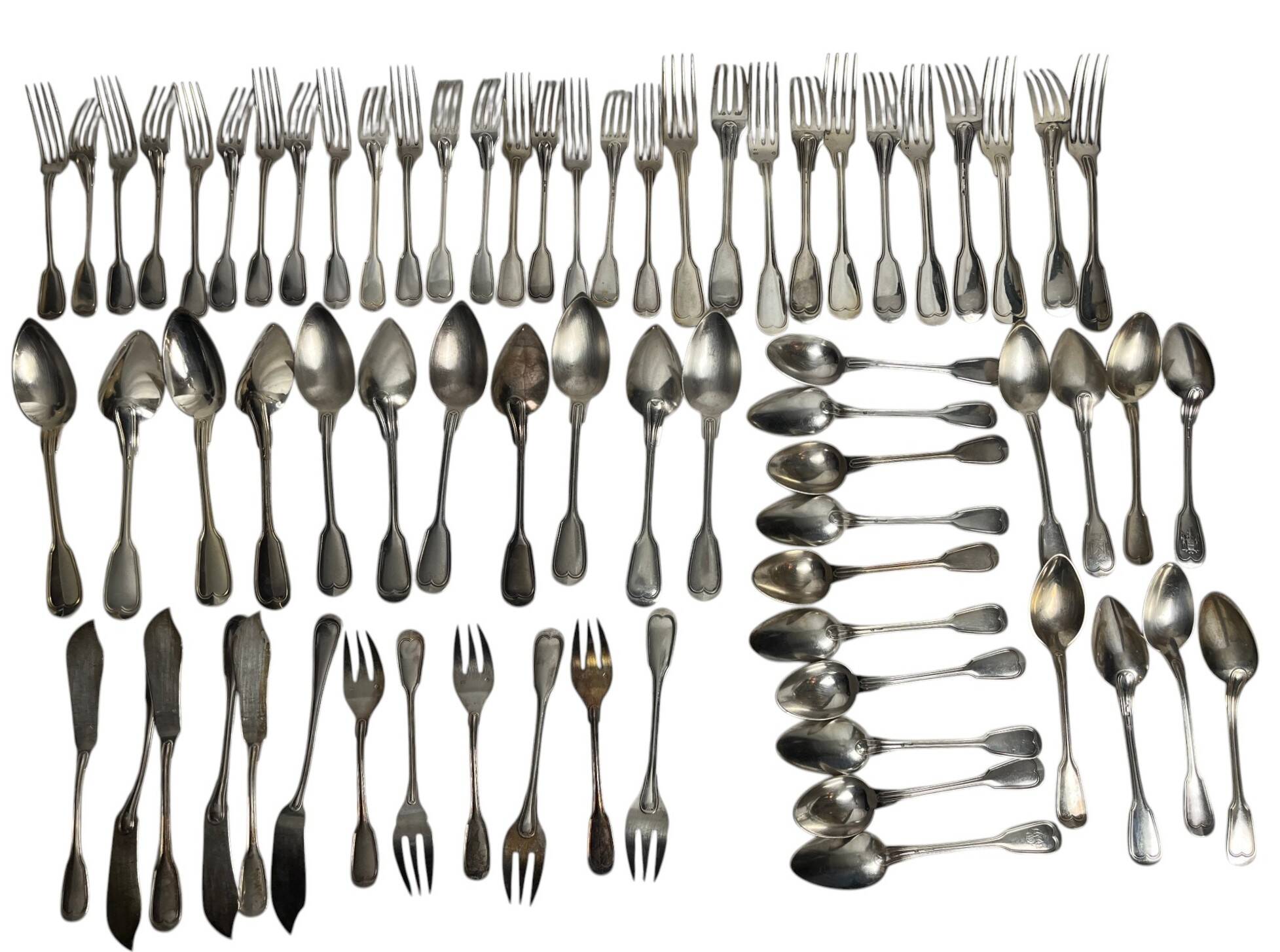 Important lot of 118 pieces of silver-plated metal cutlery by Ercuis, Christofle 20th century.