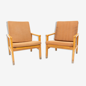 Paire de fauteuils pour Ton, 1970